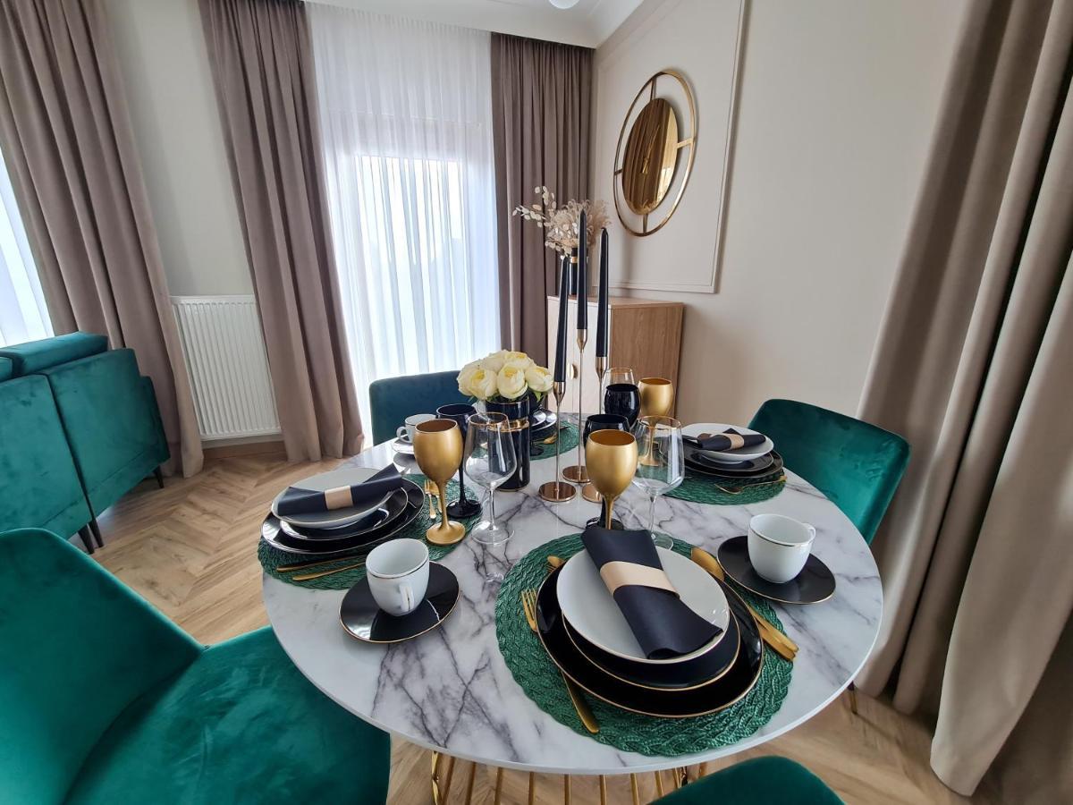 Apartamenty Hallera 4 亚罗钦 外观 照片