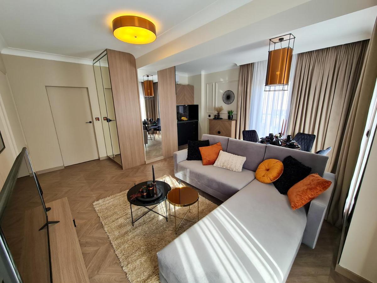 Apartamenty Hallera 4 亚罗钦 外观 照片