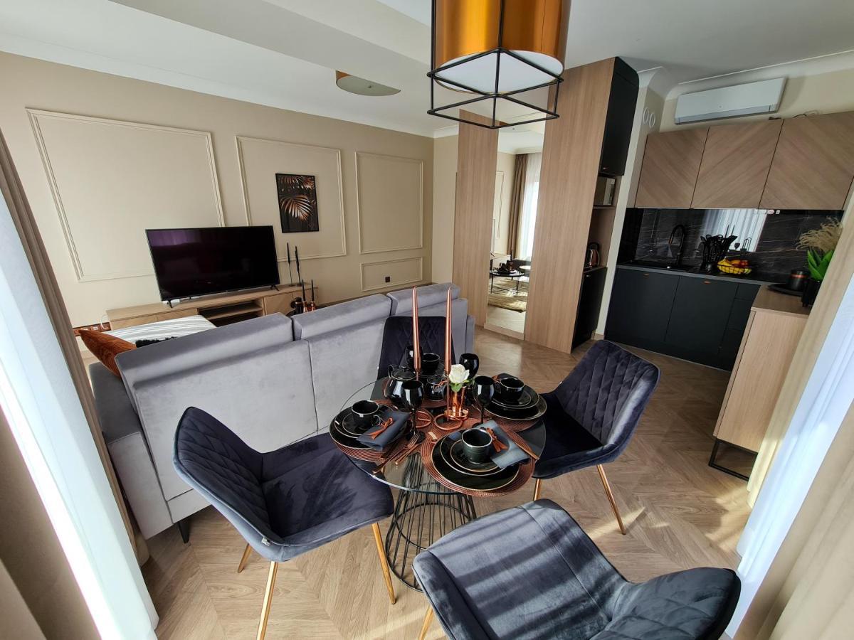 Apartamenty Hallera 4 亚罗钦 外观 照片