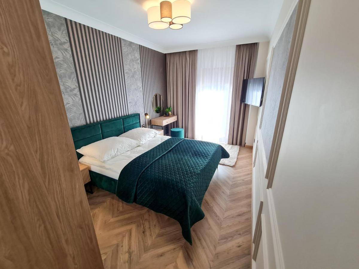 Apartamenty Hallera 4 亚罗钦 外观 照片