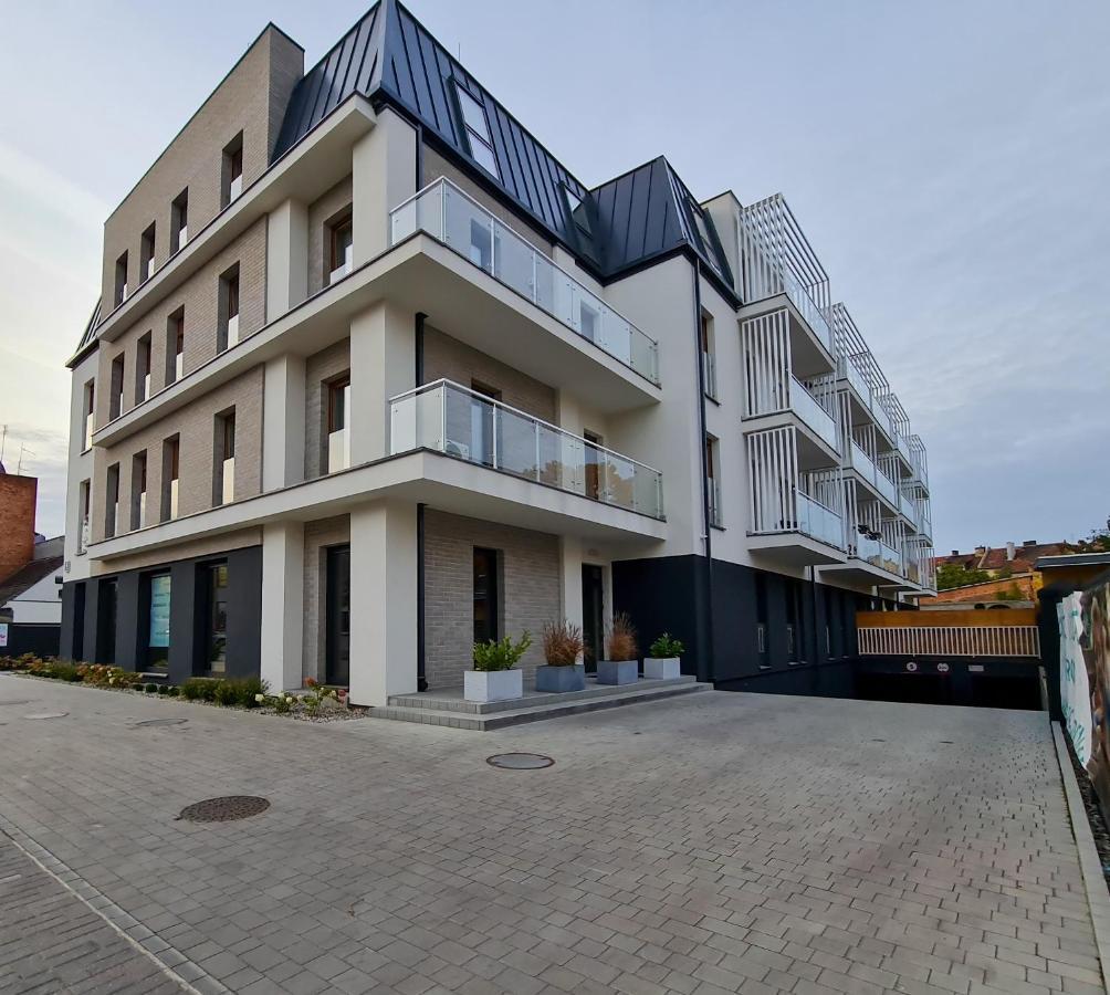 Apartamenty Hallera 4 亚罗钦 外观 照片