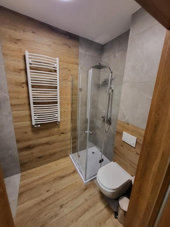 Apartamenty Hallera 4 亚罗钦 外观 照片